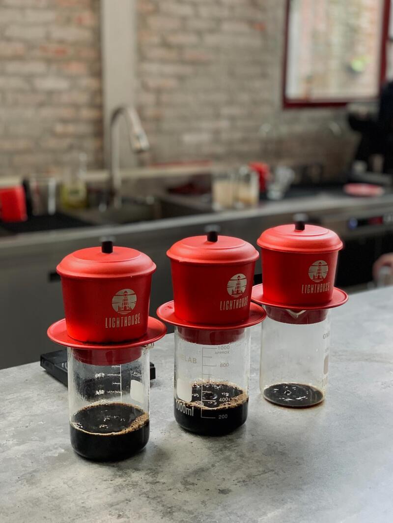 Cung cấp combo ly – tách – lót ly đồng bộ cho quán.