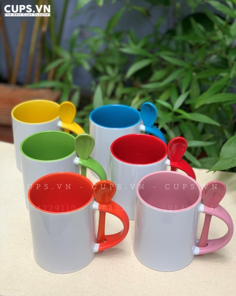 Cốc sứ nhiều màu có thìa – In hình theo yêu cầu