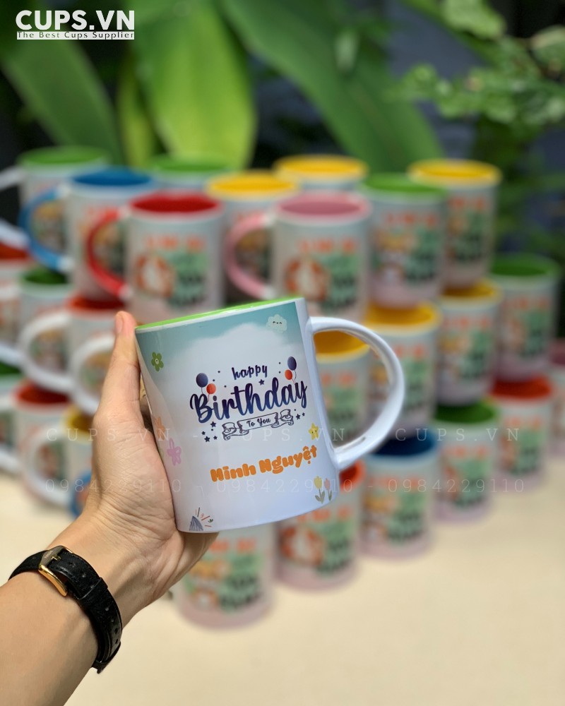 Cốc sứ có thìa in hình theo yêu cầu – phù hợp làm quà sinh nhật và quà doanh nghiệp
