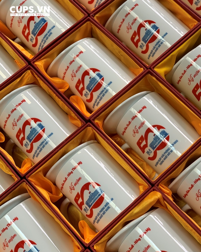 Set Ly Minh Long Kèm Nắp Sứ – Làm Quà Tặng Cho Mọi Dịp