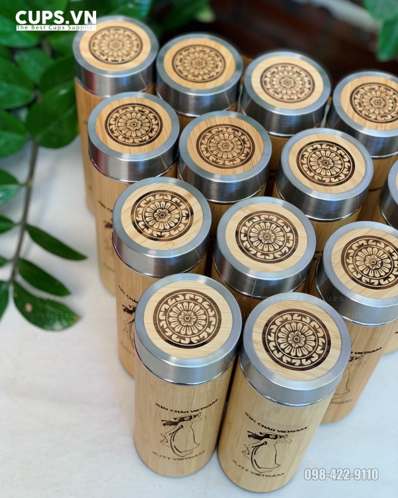 Bình giữ nhiệt vỏ tre khắc laser – sự kết hợp hoàn hảo giữa xu hướng sống xanh hiện đại và giá trị văn hóa truyền thống