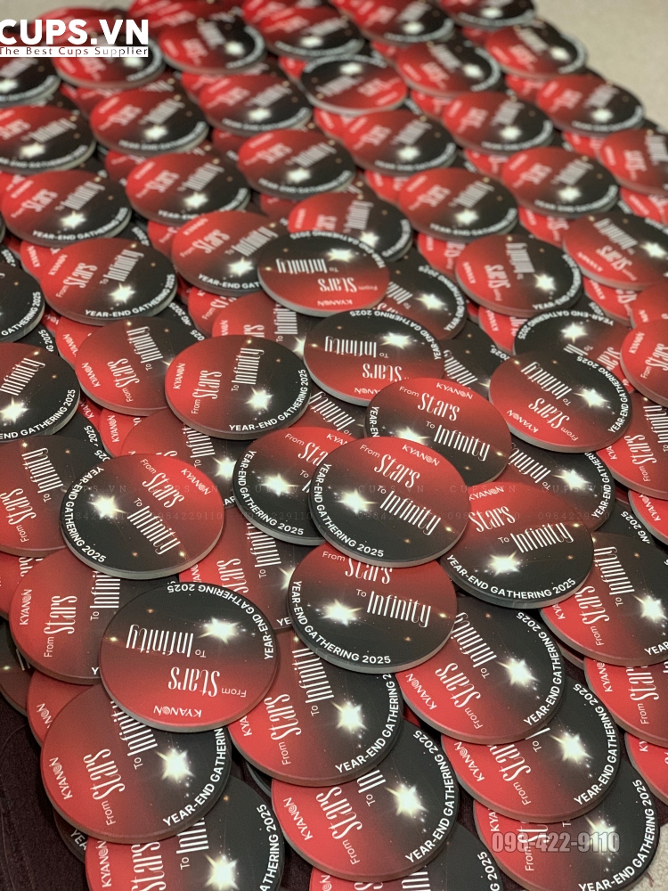 Một trong những ưu điểm nổi bật của đế lót ly ceramic là khả năng thấm hút nước cực tốt