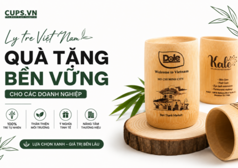 Ly tre sản xuất tại Việt Nam đang trở thành lựa chọn của nhiều thương hiệu quốc tế nhờ nguồn nguyên liệu tự nhiên, tay nghề thủ công, khả năng tùy chỉnh cao và phù hợp với các chiến lược phát triển bền vững (ESG). Mỗi chiếc ly được chế tác từ tre tự nhiên, xử lý bằng công nghệ hiện đại và có thể khắc laser logo hoặc thông điệp thương hiệu, tạo nên món quà vừa thân thiện với môi trường vừa mang giá trị sử dụng lâu dài. Với năng lực OEM/ODM, chất lượng ổn định và kinh nghiệm xuất khẩu, Cups.vn cung cấp giải pháp ly tre cao cấp cho doanh nghiệp, tổ chức và các thương hiệu toàn cầu.